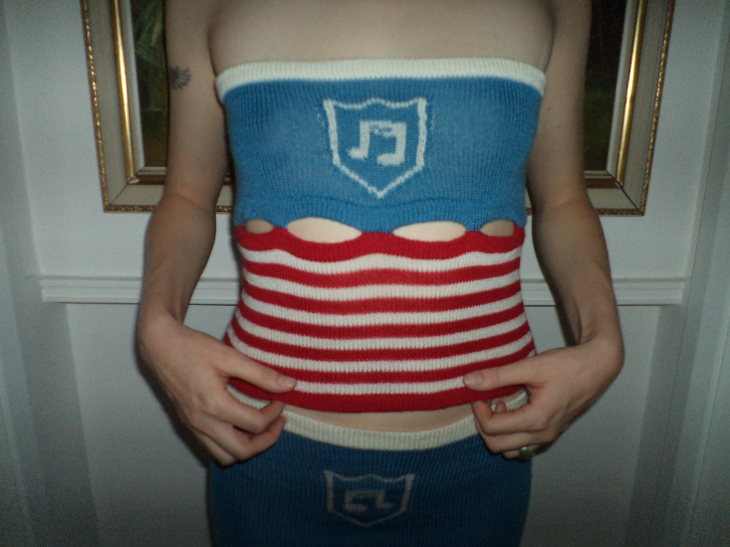 Music Keyhole Tube - Blue/Red