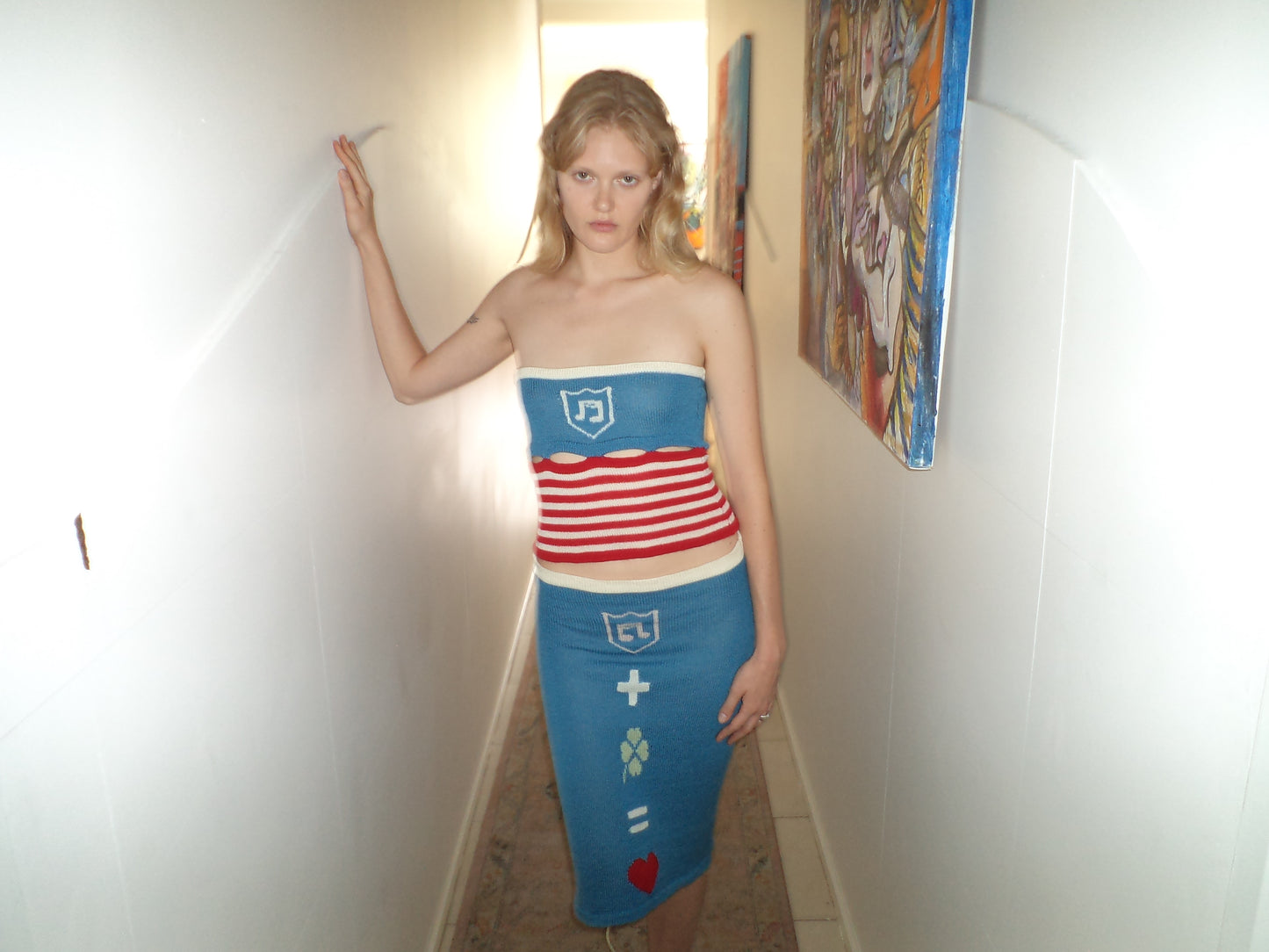 Music Keyhole Tube - Blue/Red