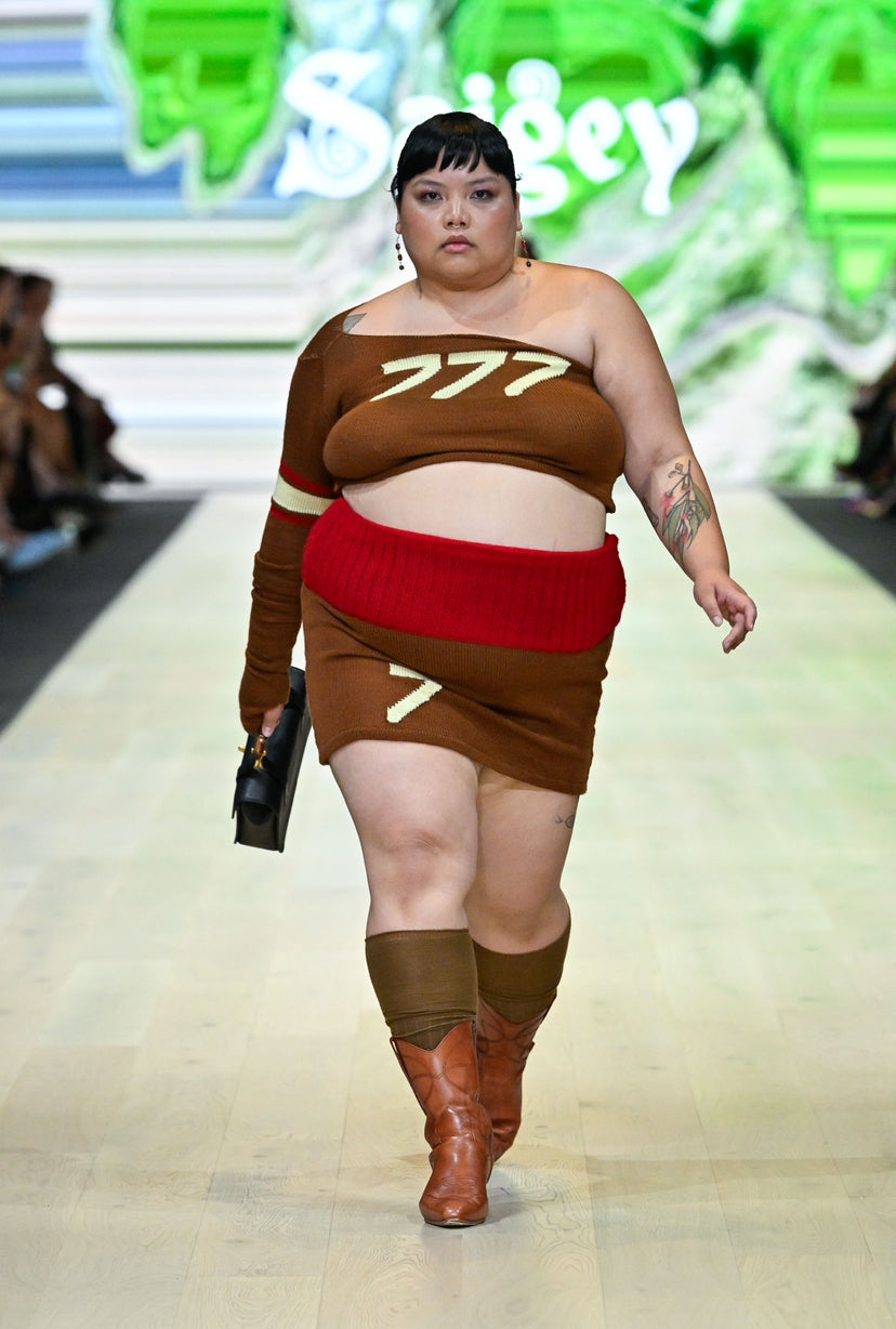 One Shoulder 777